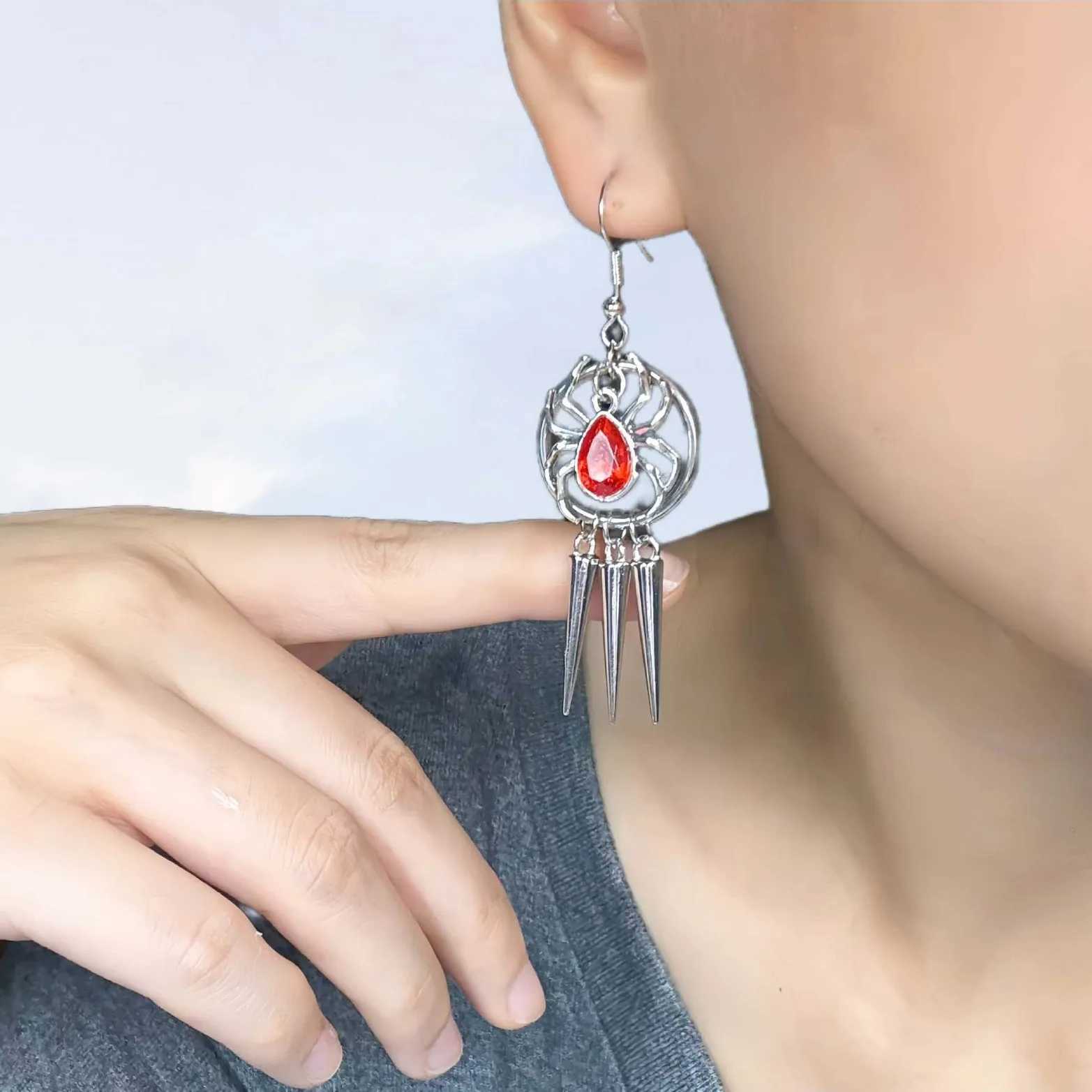 Punk style Y2K personalized creative spider cone pendant womens earrings suitable for daily wear small accessory gifts for fr G251216