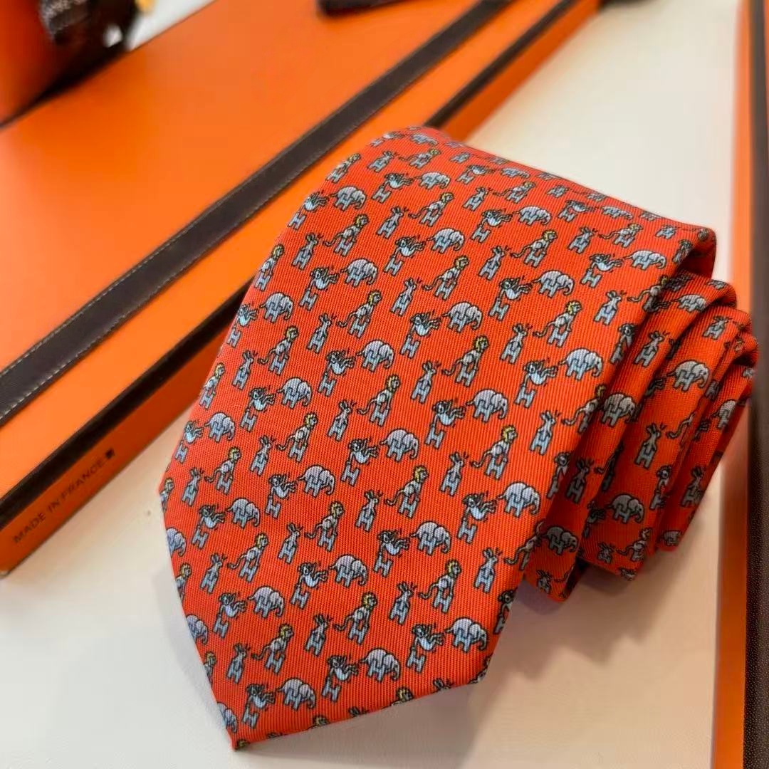 Luxury Silk Neckerchief for Professional Men - Elegant Business & Formal Occasions have box