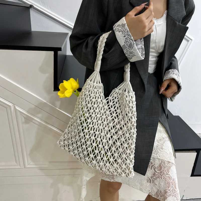 Hand-Woven Bag Women Handmade Hollow Handbag Female Shoulder Bag Big Capacity Summer Casual Travel Beach Tote Purse M251216