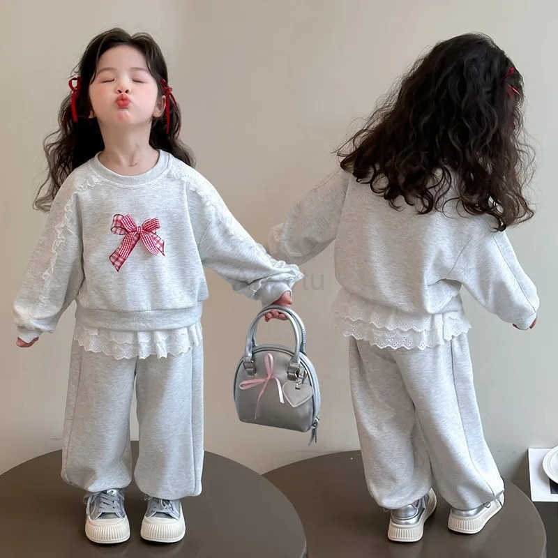 Sanrio 2025 Spring/Autumn Girls Bow-Tie Lace Set Stylish Baby Girl Casual Set Childrens Round-Neck Sweatshirt and Trousers Sets H251216