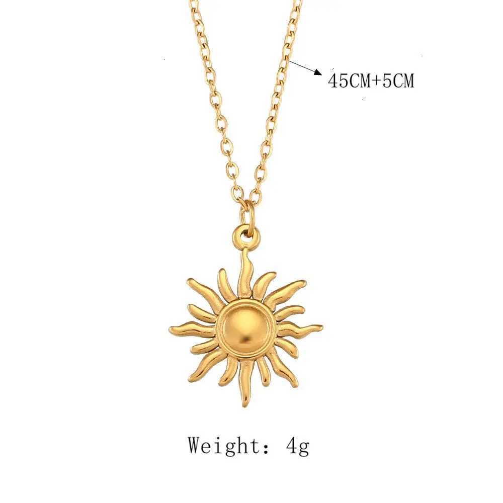 Minimalist Sun Necklace 18K Gold Plated Tarnish Free Stainless Steel Sun Pendant Necklace for Women M251216