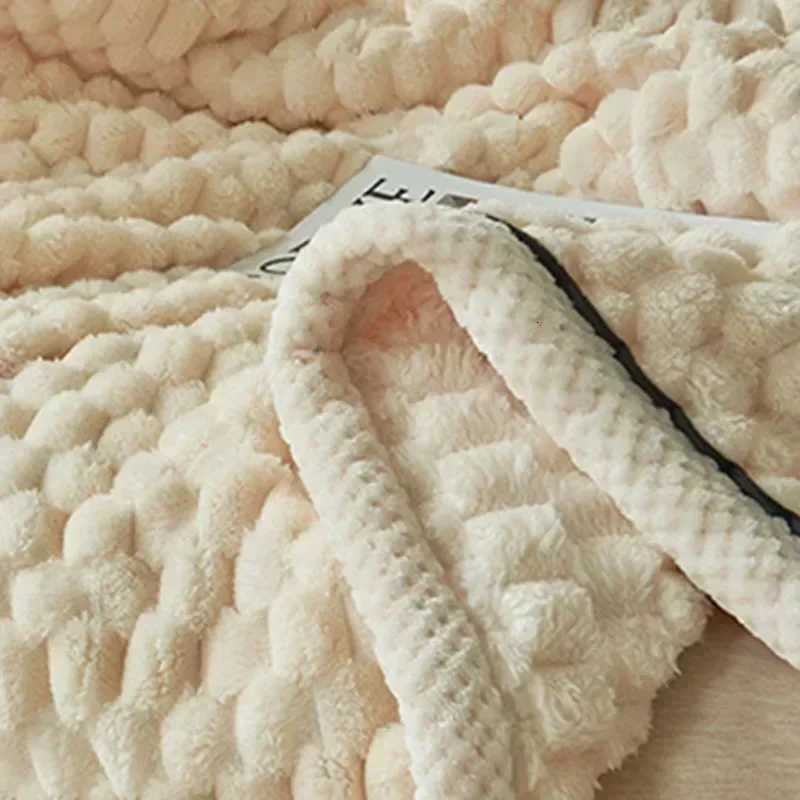 Cozy Fluffy Warmth Blanket Turtle Velvet Autumn Winter Warm Sleeping Blanket Soft Comfortable Flannel Fleece Blankets for Bed H251216 - view 6
