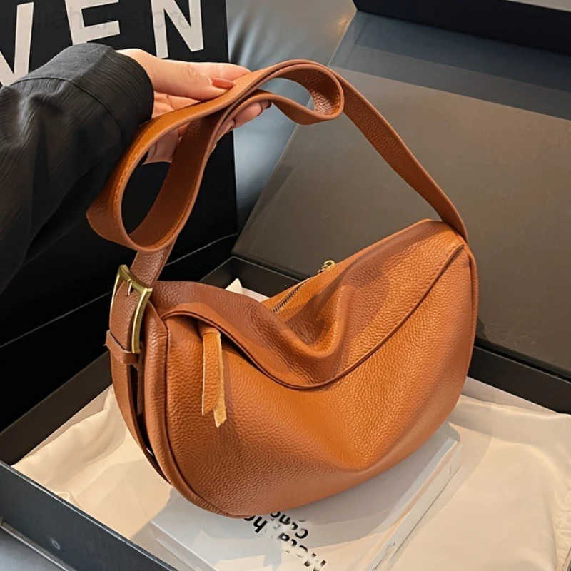 Fashionable Retro New Leather Bag Womens Dumpling Bag Shoulder Bags Crossbody Bags Trendy and Versatile Soft Leather Bag H251216