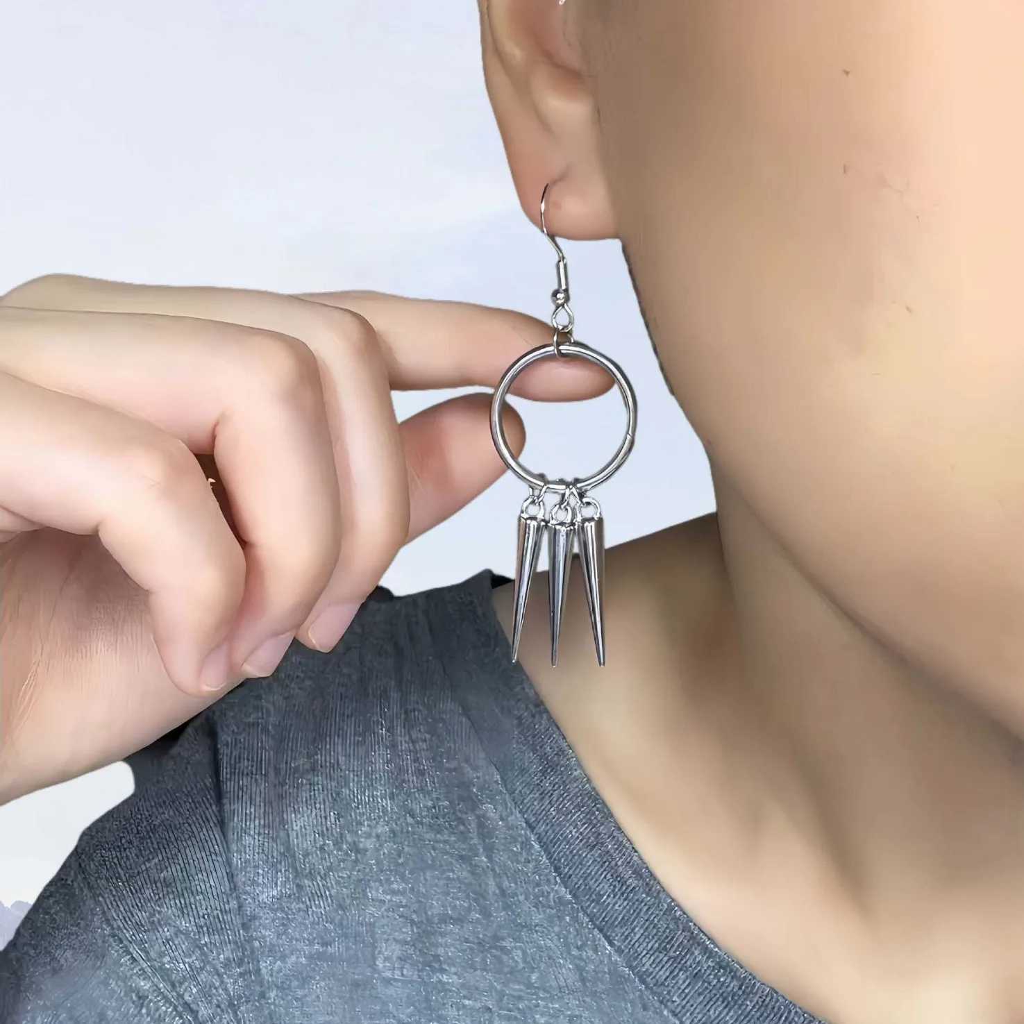 Punk style Y2K personalized creative spider cone pendant womens earrings suitable for daily wear small accessory gifts for fr G251216