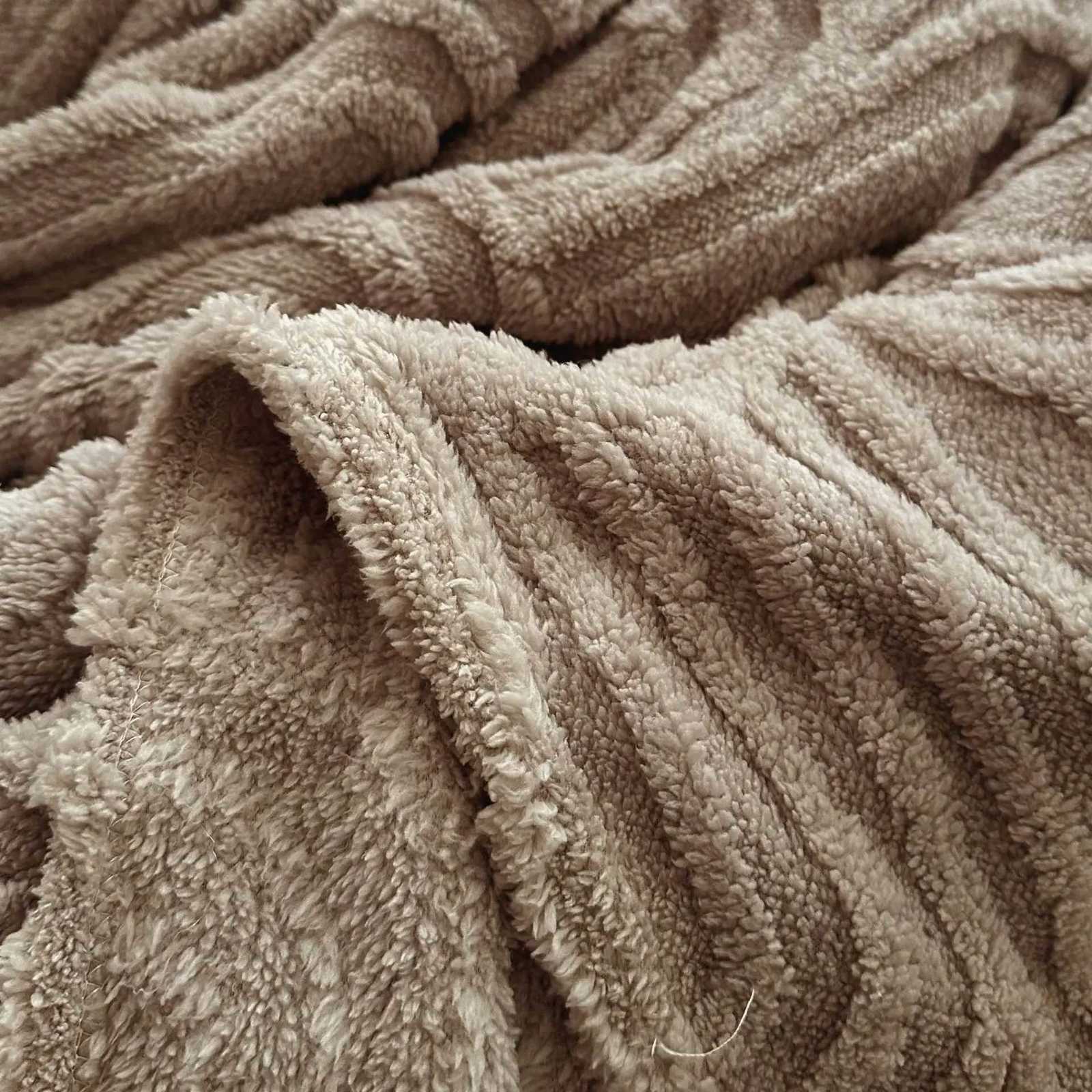 1pc Soft Flannel Blanket Skin-friendly Bedsheet Plain Color Sofa Towel Festive Gifts Travel Shawl Nap Blankets H251216 - view 7