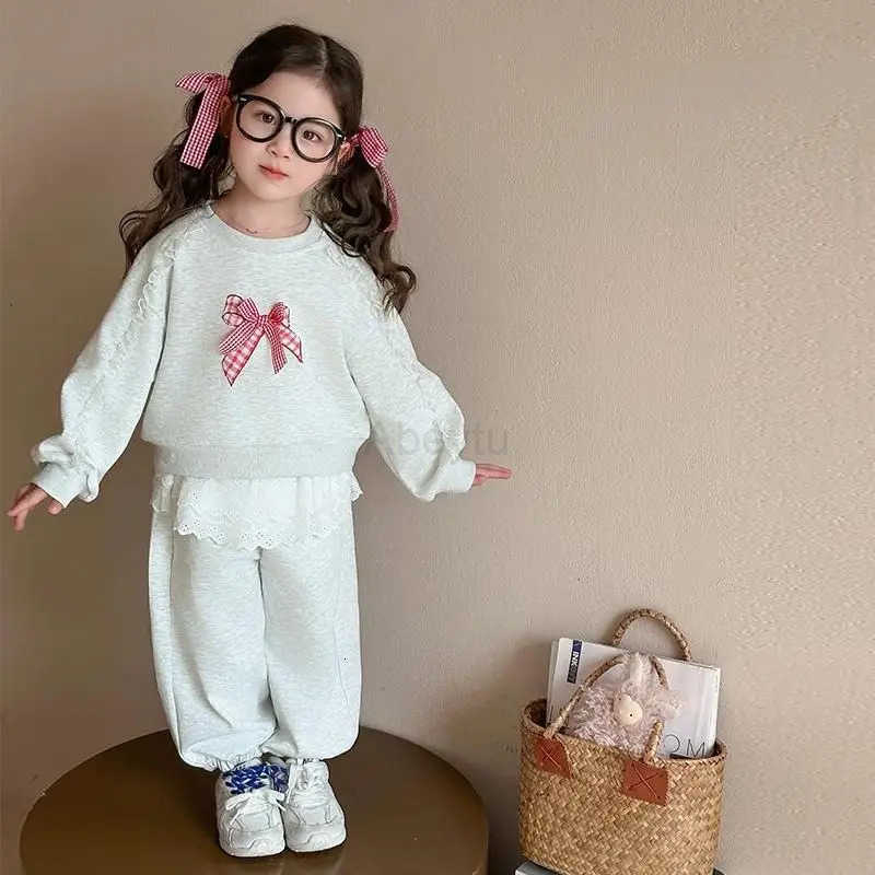 Sanrio Autumn Baby Girl Clothes Sets Kid Sweatshirts Pullover Sweet Lace Bow Top Pants 2pcs Suit Children Fashion Casual Tracksuits H251216