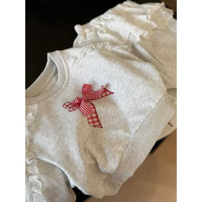 Sanrio 2-8Y Childrens Sweetshirt and Pants Set Lace Brimmed Baby Girls Hoodies Kindergarten Kids Long Sleeves ShirtPant 2PCS/Set H251216