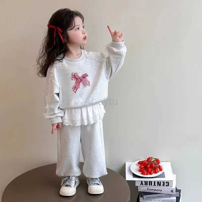 Sanrio Girls Spring And Autumn Set New Childrens Clothing Girl Baby Cute Love Print Doll Shirt Flared Trousers Two-piece Set 1-9 Years H251216