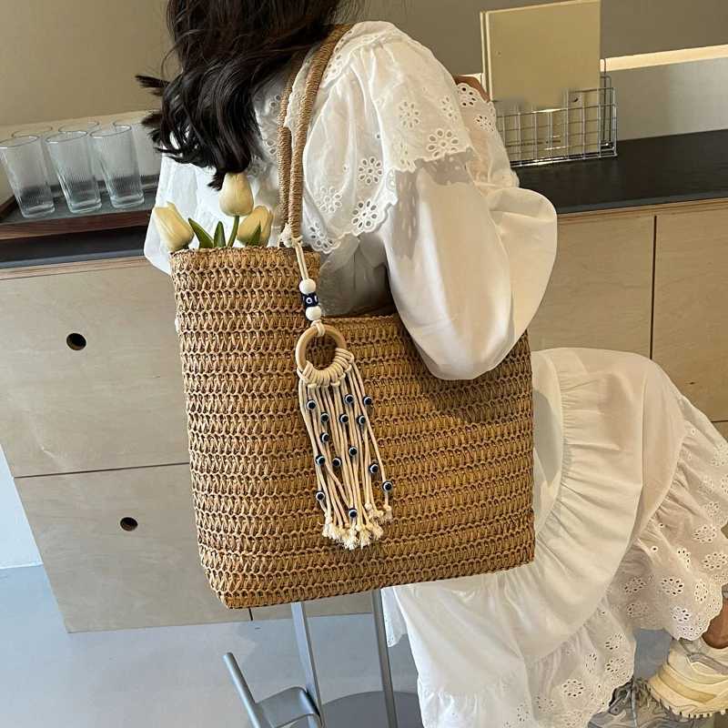 Women Straw Woven Shoulder Bag Solid Color Shoulder Summer Woven Pouch for Women Handmade Tassel Handbags Underarm Bags M251216