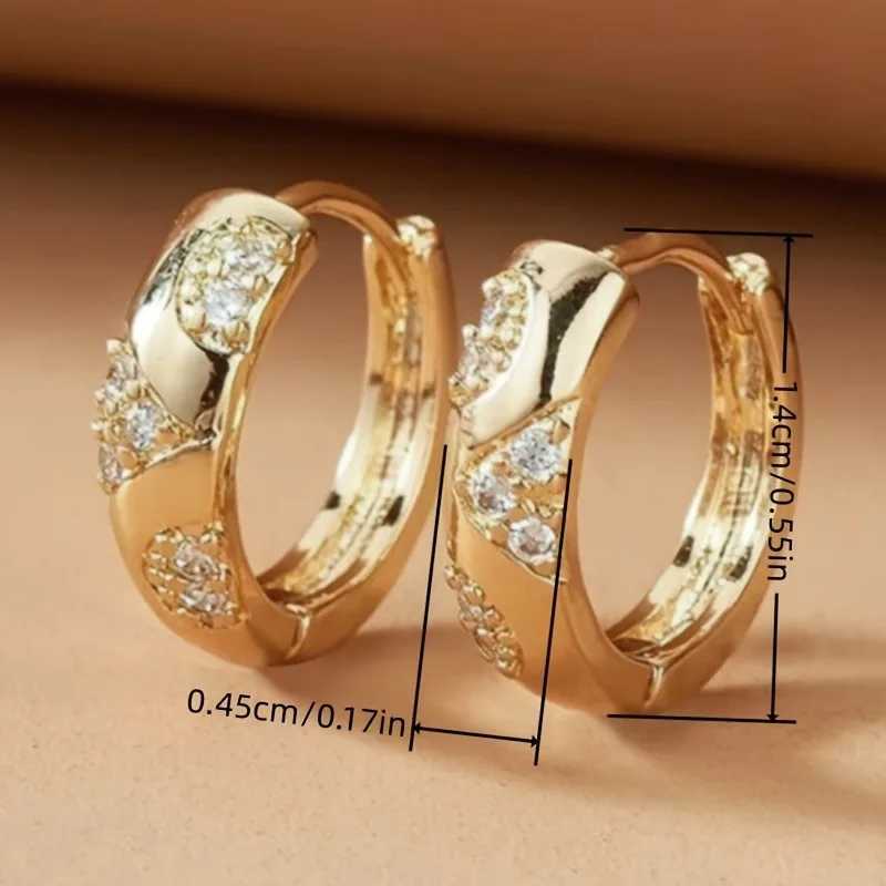Chic Golden Color Hoop Earrings Female Exquisite Shiny Cubic Zirconia Ear Accessories Low-key Daily Wearable Party Jewelry G251216