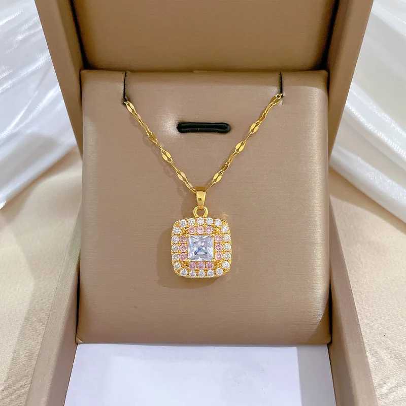 OIMG 316L Stainless Steel Gold Plated Charming Colorful Rhinestone Butterfly Pendant Neckalce For Women Girls Luxury Jewelry M251216