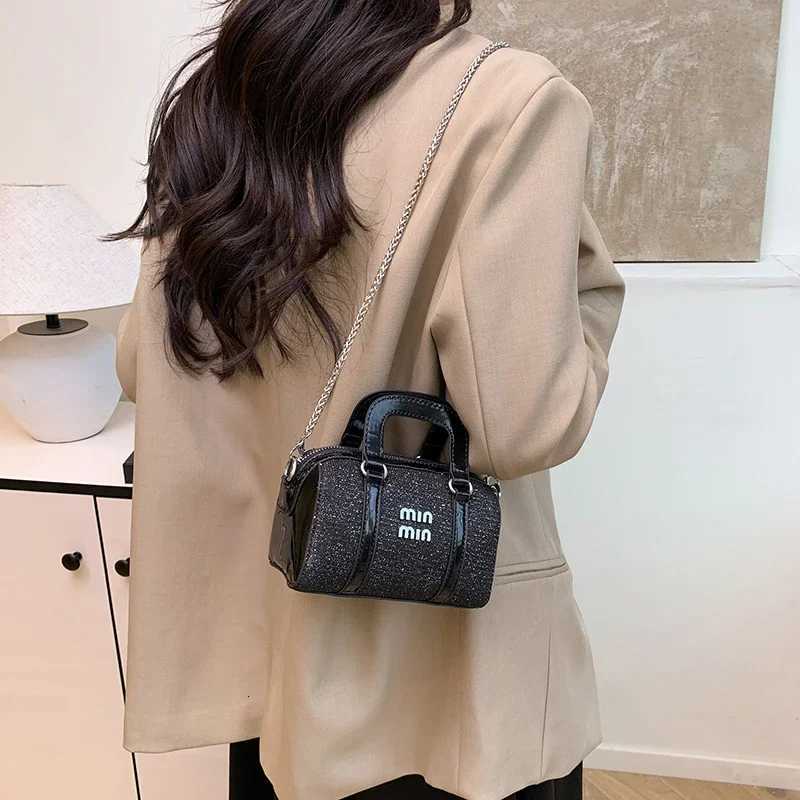 Elegant Womens Leather Crossbody Bag Designer Shoulder Handbag Tote Purse Classic Ladies M251216