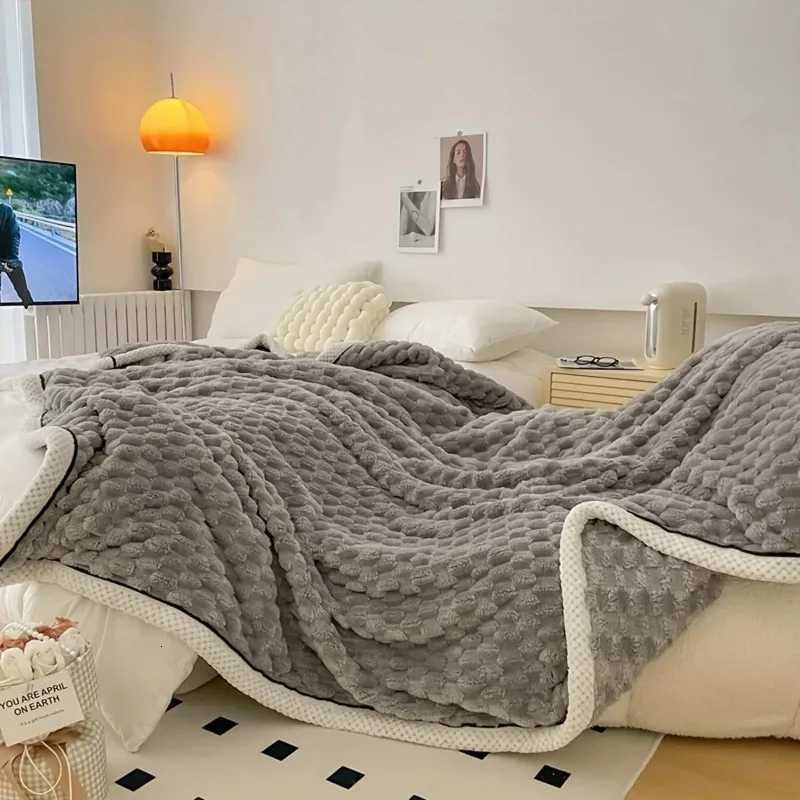 Solid Colour Blanket for Bed - Cozy Warm Fuzzy Blankets for Women Plush Large Fleece Throws for Girls Office Blanket H251216 - view 7