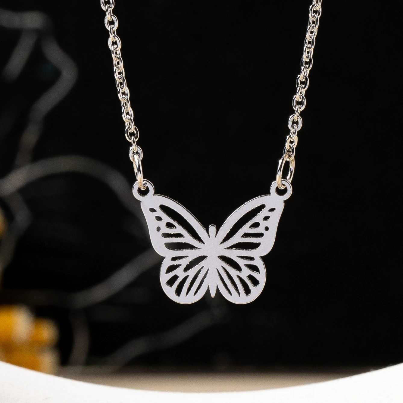 A Womens Necklace a Simple Butterfly Necklace Suitable for Daily Wear and Vacation Wear M251216