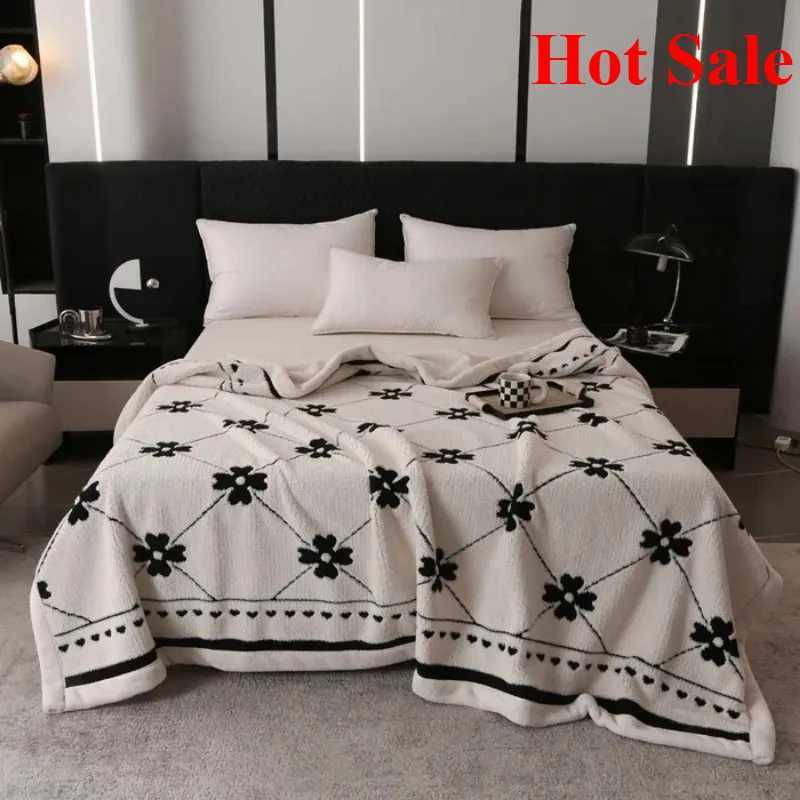 Double-layer jacquard composite European cotton fleece blanket lunch break blanket four seasons sofa blanket H251216 - view 6