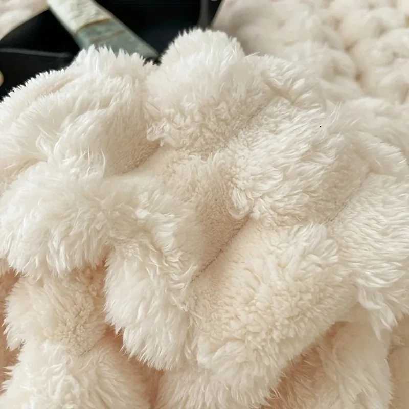 Solid Colour Blanket for Bed - Cozy Warm Fuzzy Blankets for Women Plush Large Fleece Throws for Girls Office Blanket H251216 - view 5
