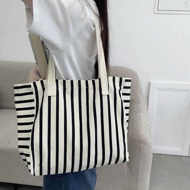 Striped Canvas Bag Beach Handbag Fashionable Womens Canvas Summer Large Capacity Shoulder Bag M251216