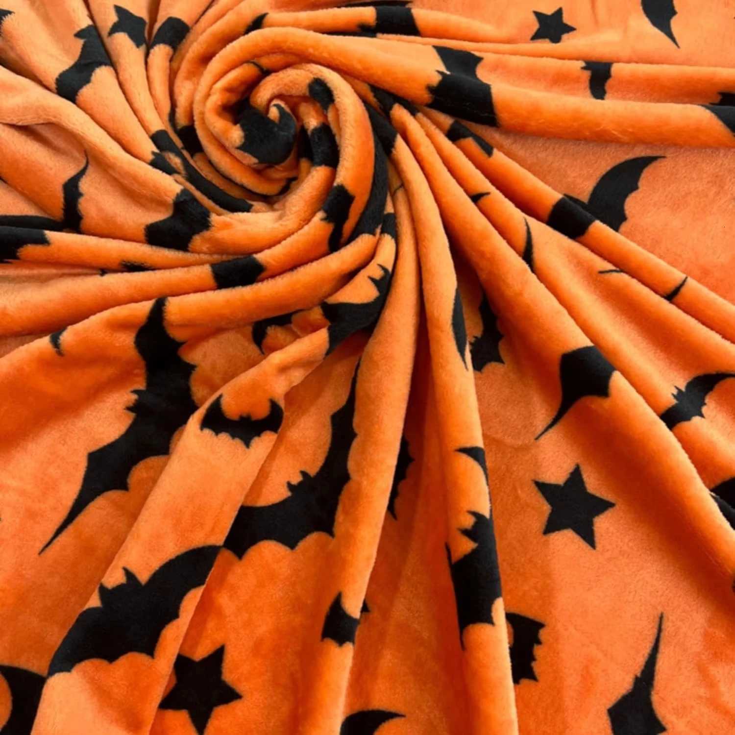 Spooky Season Bat Print Blanket - Cozy Flannel Throw for Halloween Decor Perfect for Sofa Office Travel H251216 - view 3
