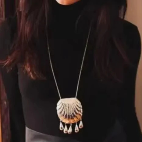 Retro shell pendant necklace overweight simple and fashionable long necklace 251216