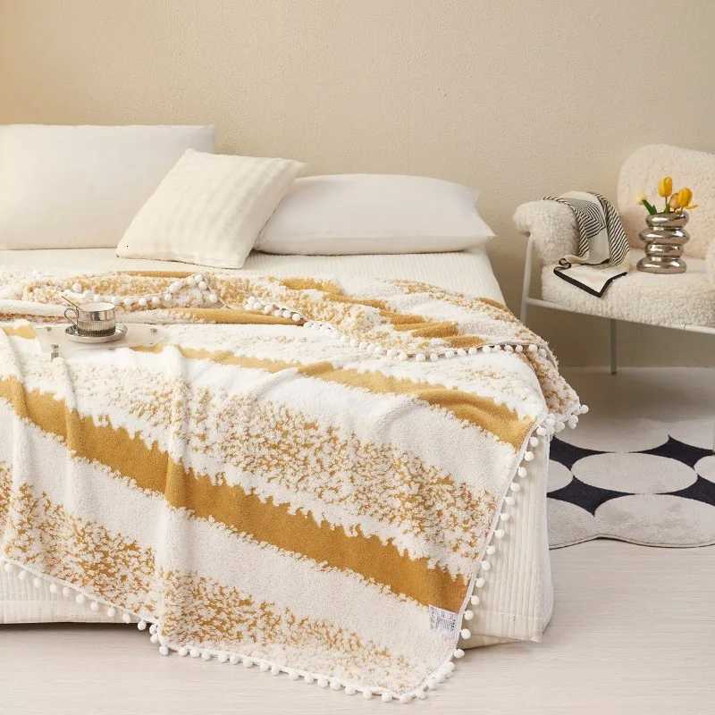 Double Sided Striped Jacquard Wool Ball Blanket Casual Blanket Comfortable and Breathable Winter Bed Sheet H251216 - view 5