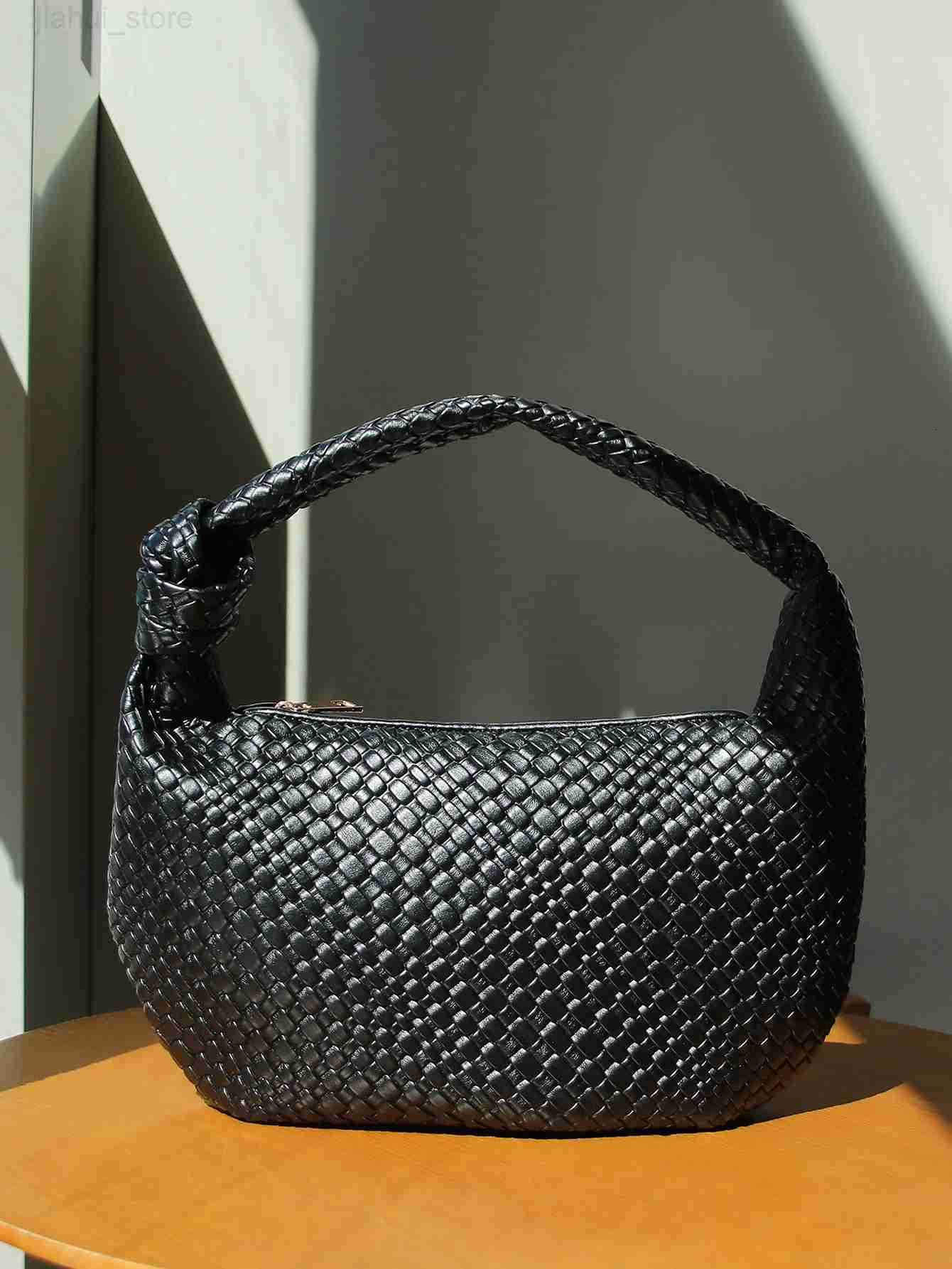 woven womens bag 2024 fAshionable new versatile womens handbag one-shoulder armpit knotted unique niche design RETRO H251216