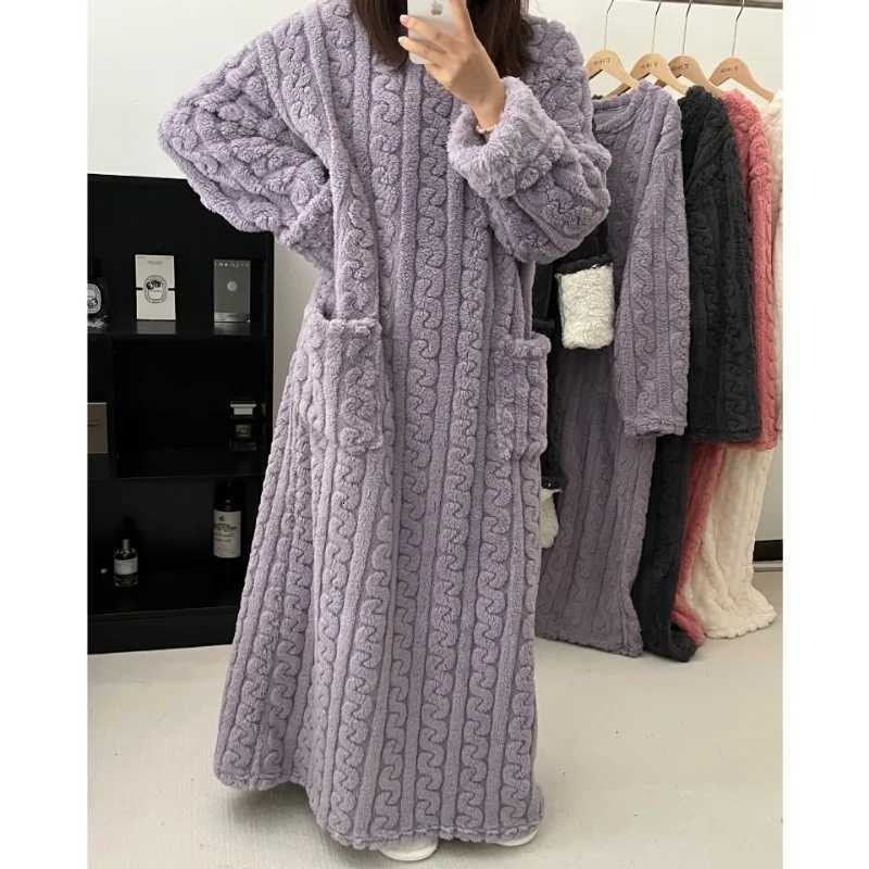 Bathrobe Woman Shower Autumn and Winter Thickened Coral Velvet Jacquard Sleeping Gown Long Section Solid Colour Warm Bath Robe C251216
