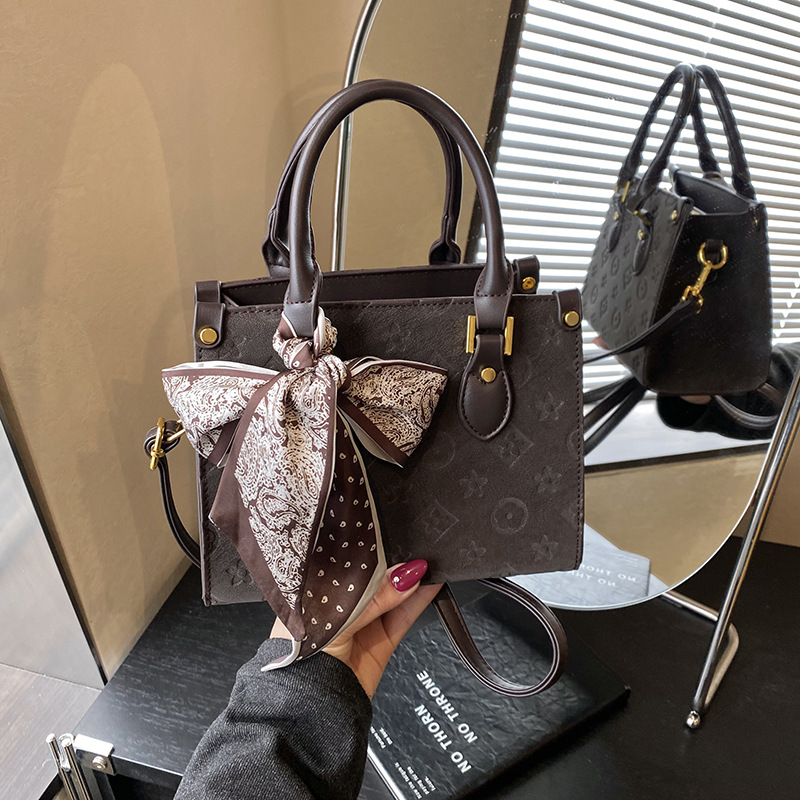 Free Shipping New Collection Minimalist Embossed Design Light Luxury Fashion Handbag Convertible Shoulder and Crossbody Bag Multiple Colors 2026 Hot I