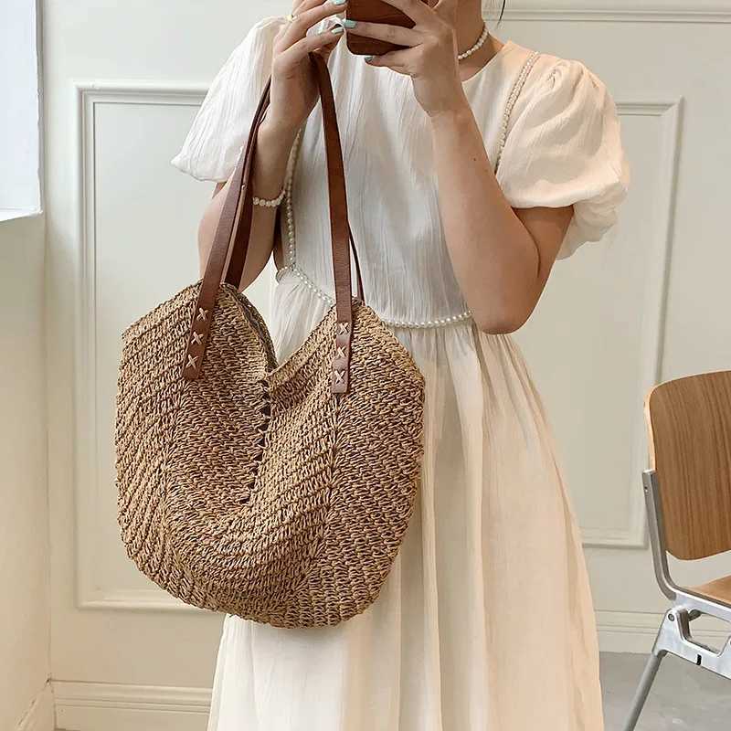 Summer Bucket for Women Rattan Shoulder Bag High Quality Handmade Woven Beach Handbags Female Large Capacity Totes M251216