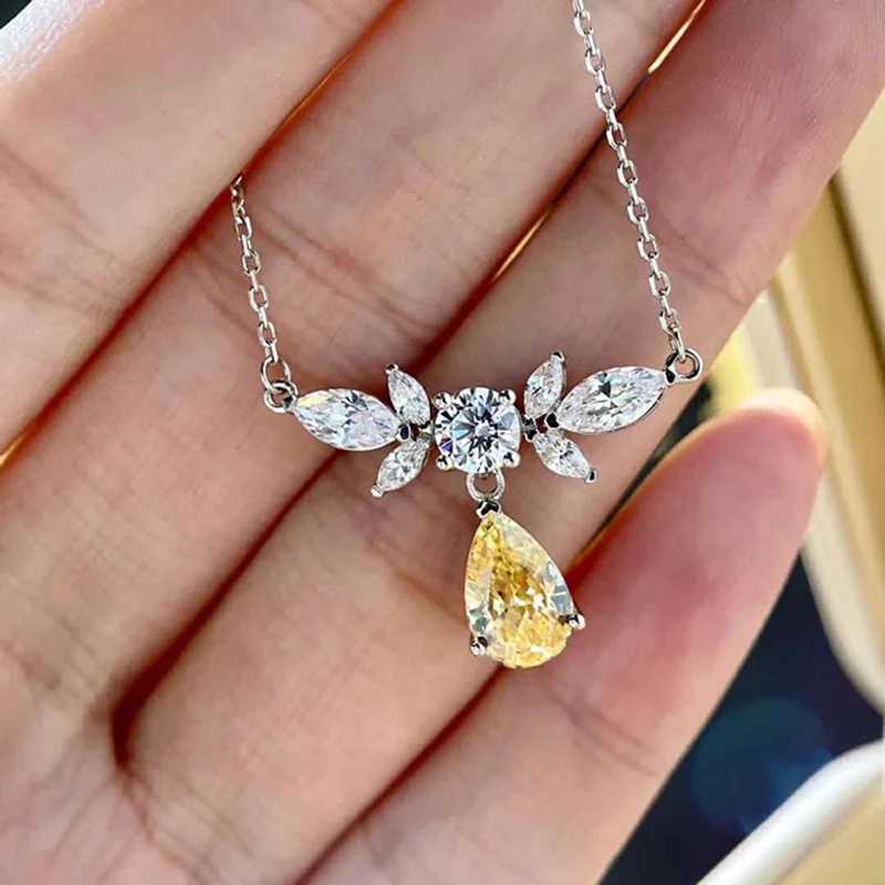 Huitan Newly Designed Womens Necklace with Sparkling Yellow/White Cubic Zirconia Engagement Wedding Party Statement Accessories M251216