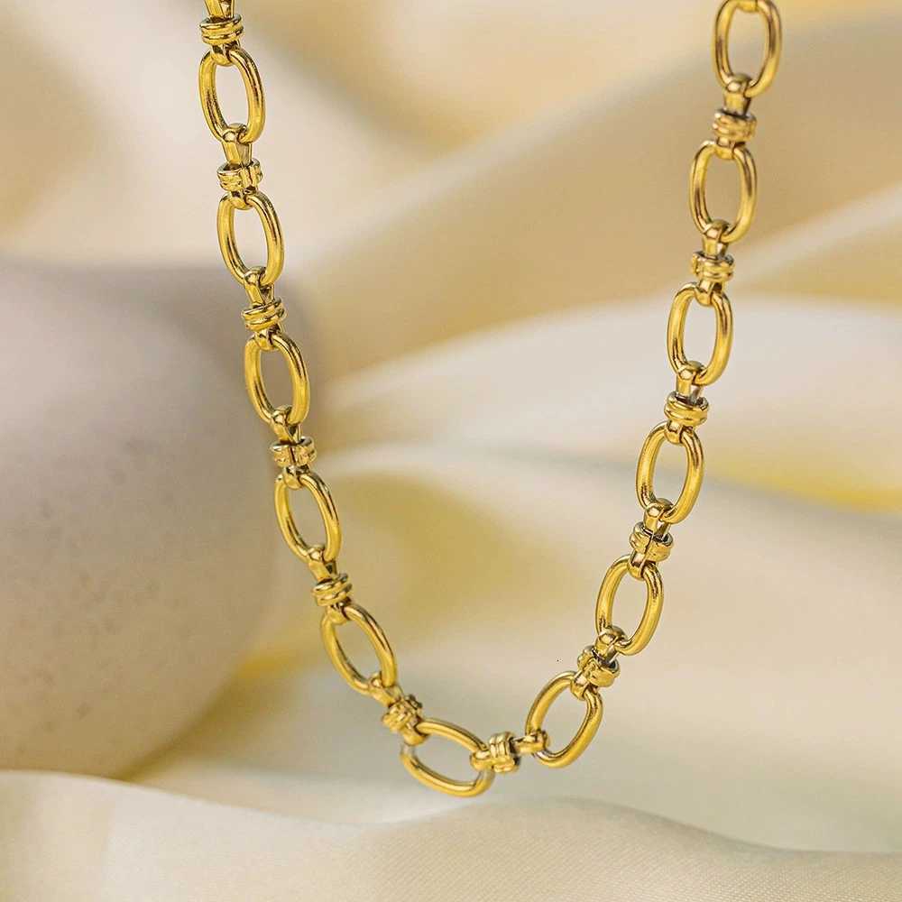 Golden Thick Chain Round Cuban Chain 18K Gold Plated Titanium Steel Womens Necklace Single Layer StainlESS Steel Set A M251216