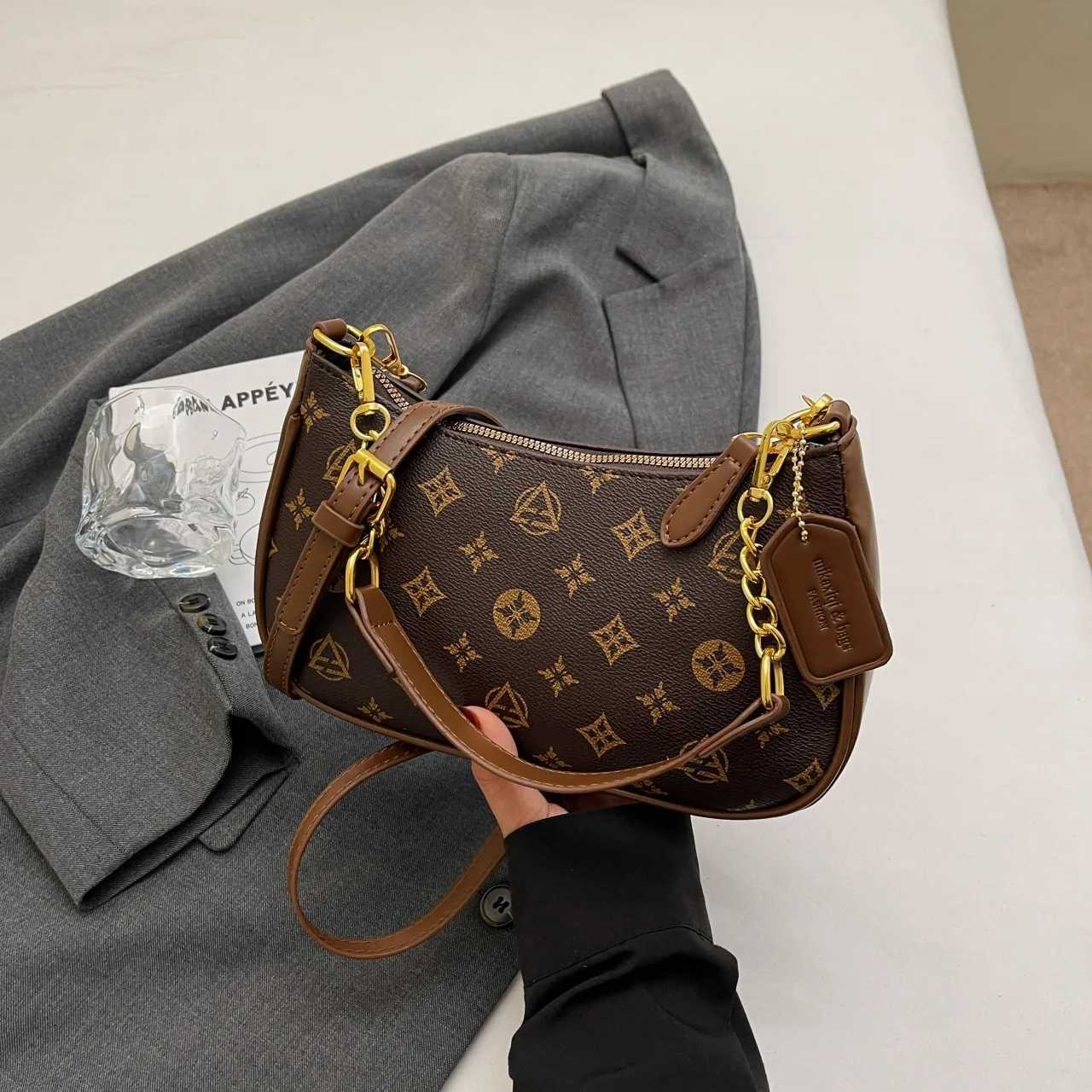 High End Fashion Handheld Shoulder Underarm Bag For Women Summer Chain Strap Crossbody Purse Premium Quality M251216