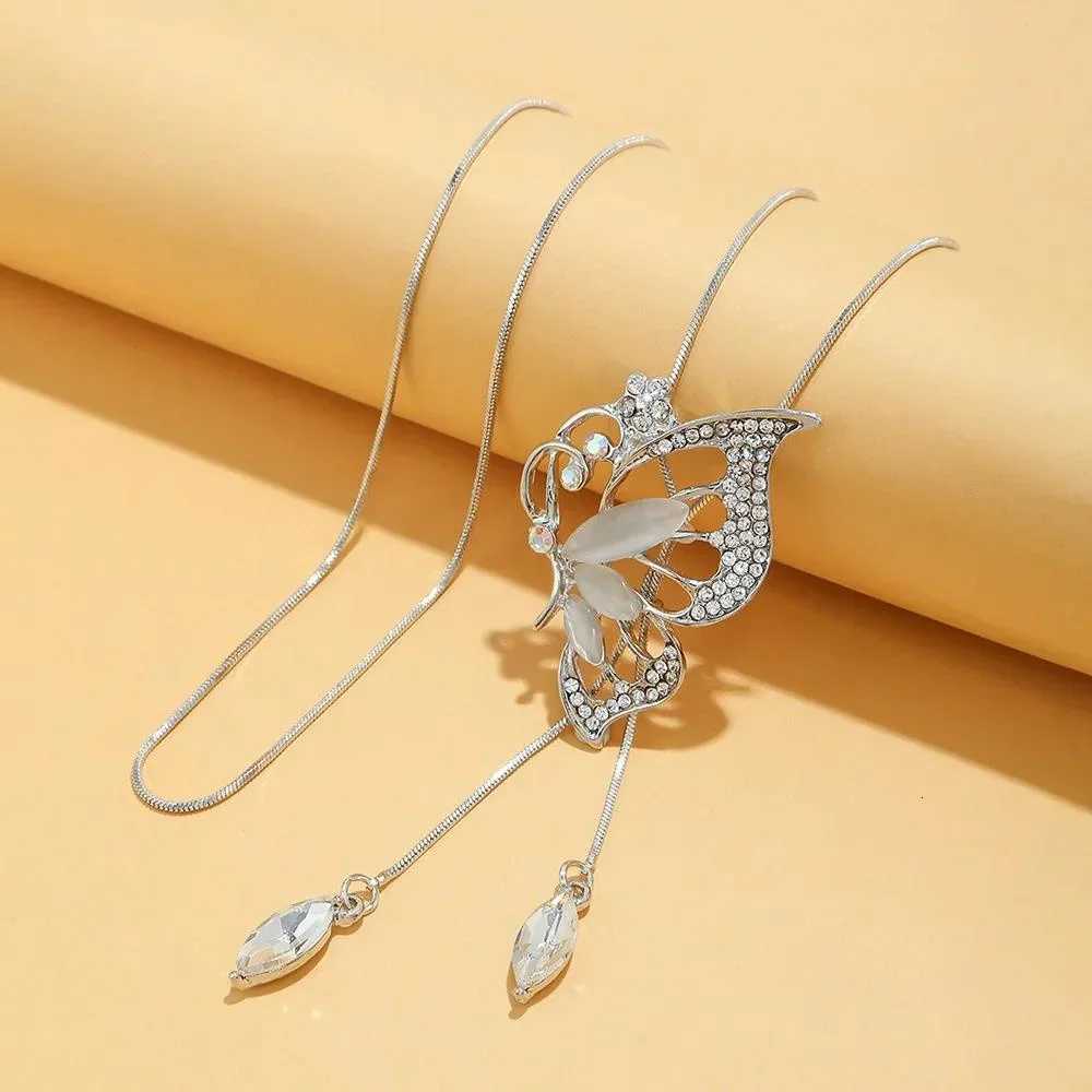 2024 New Fashion Opal Crystal Butterfly Wings Long Necklaces Pendants For Women Simple Trendy Jewelry Sweater Chain M251216