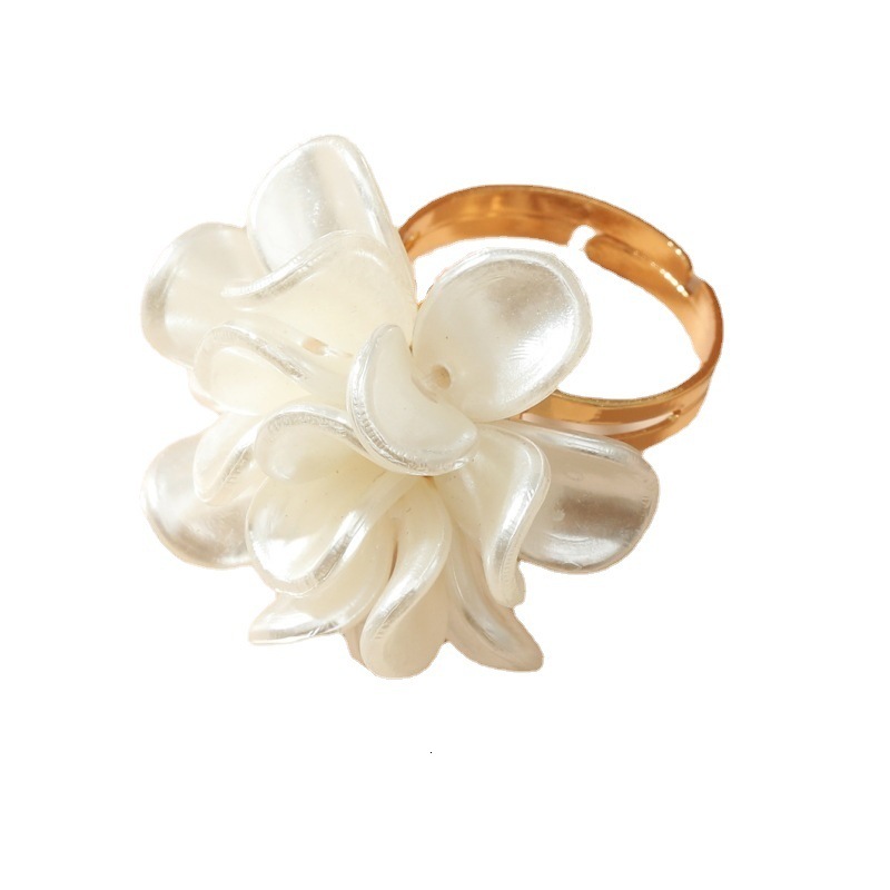 Designer European American Style Personality Exaggerated Flower Fashionable Temperament French Camellia Ring for Women Niche Jewelry High Quality Text