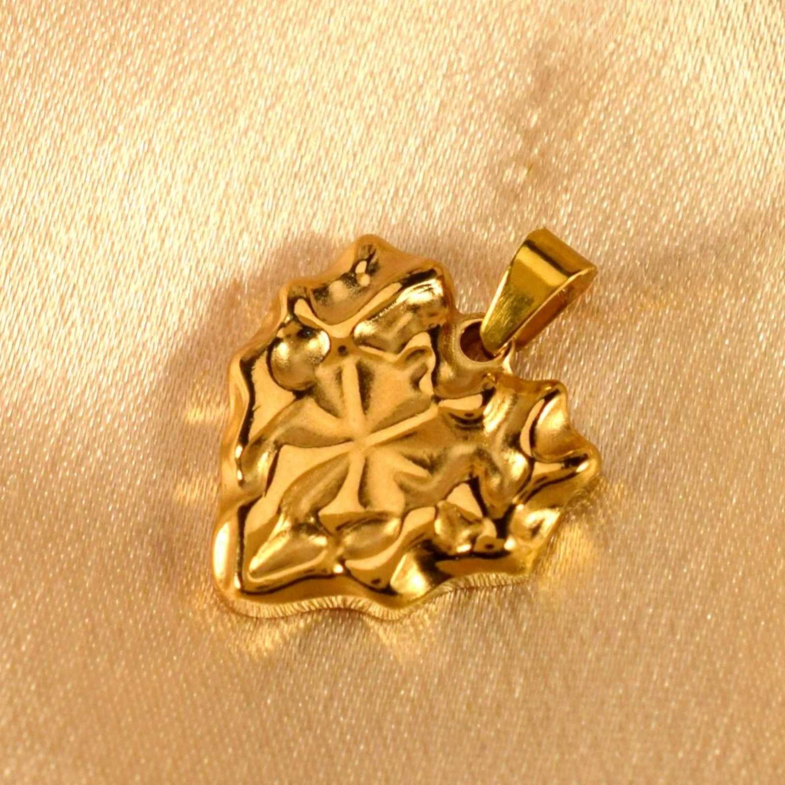 Gold Plated Stainless Steel Necklace Solid Hammer Pattern Heart Pendant Jewelry Accessory M251216