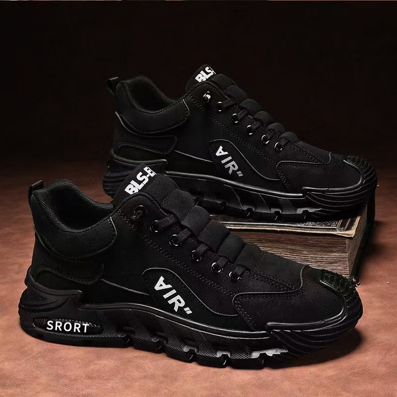 New design Men's Shoes Spring New Men's breathable casual shoes Trendy, versatile and simple sports shoes One foot solid color casual shoes 