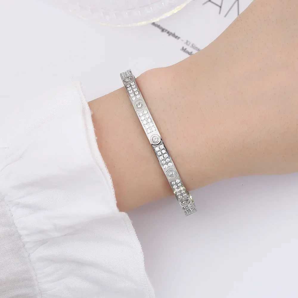 New Design Two Rows of Zircon Bangle For Women Girl Stainless Steel Couple Jewelry Wedding Gift M251217
