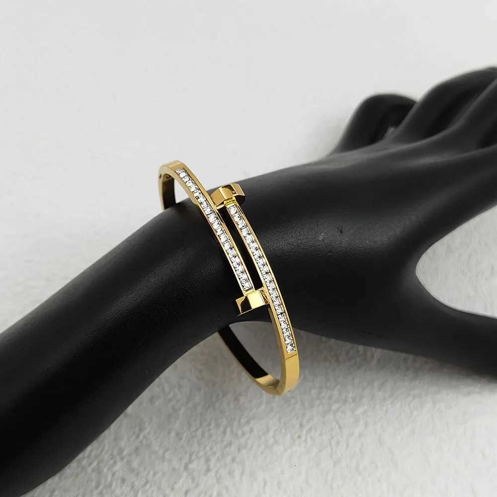 CheAP luxury double headed stainlESS steel gold-plated womens zircon bangle Thanksgiving Christmas and New Year gifts M251217