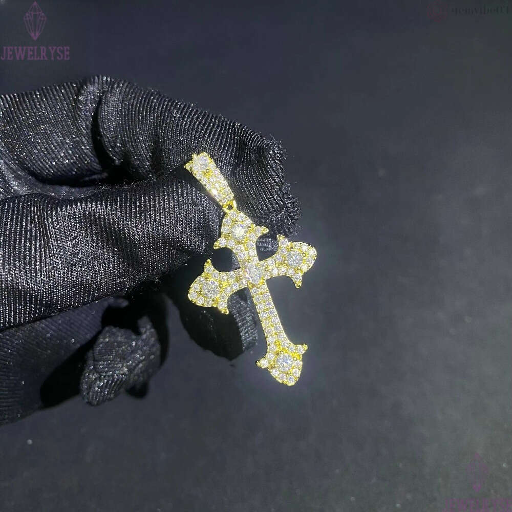 Ready to Ship Hip Hop Moissanite Jewelry Charm Pendants 925 Silver Iced Out VVS Moissanite Diamond Jewelry Cross Pendant