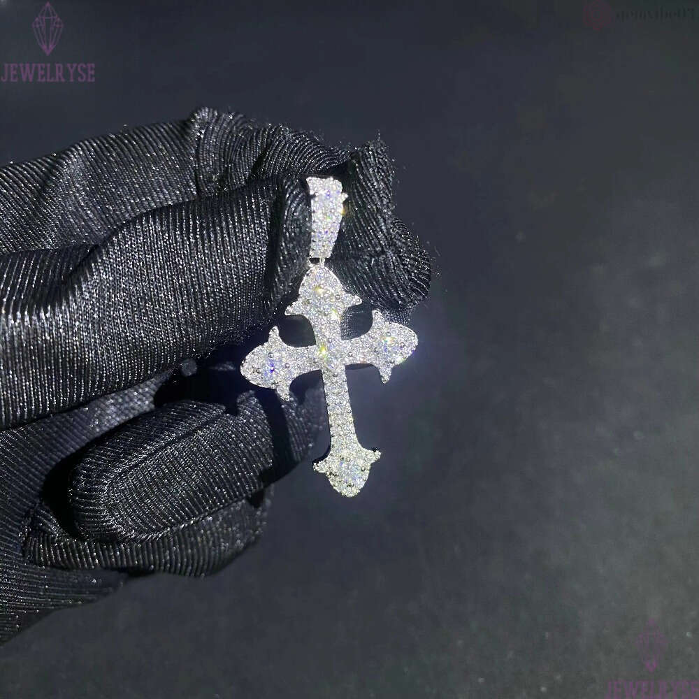 Ready to Ship Hip Hop Moissanite Jewelry Charm Pendants 925 Silver Iced Out VVS Moissanite Diamond Jewelry Cross Pendant