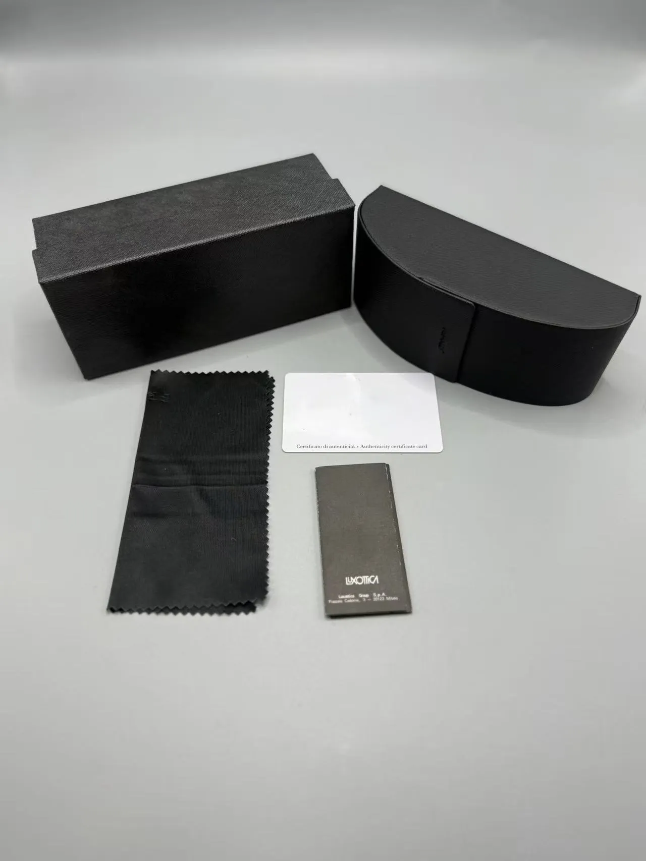 Top luxury Sunglasses designer womens Mens Wearing fashion hot selling senior Eyewear For Women eyeglasses frame Vintage Metal Sun Glasses With box