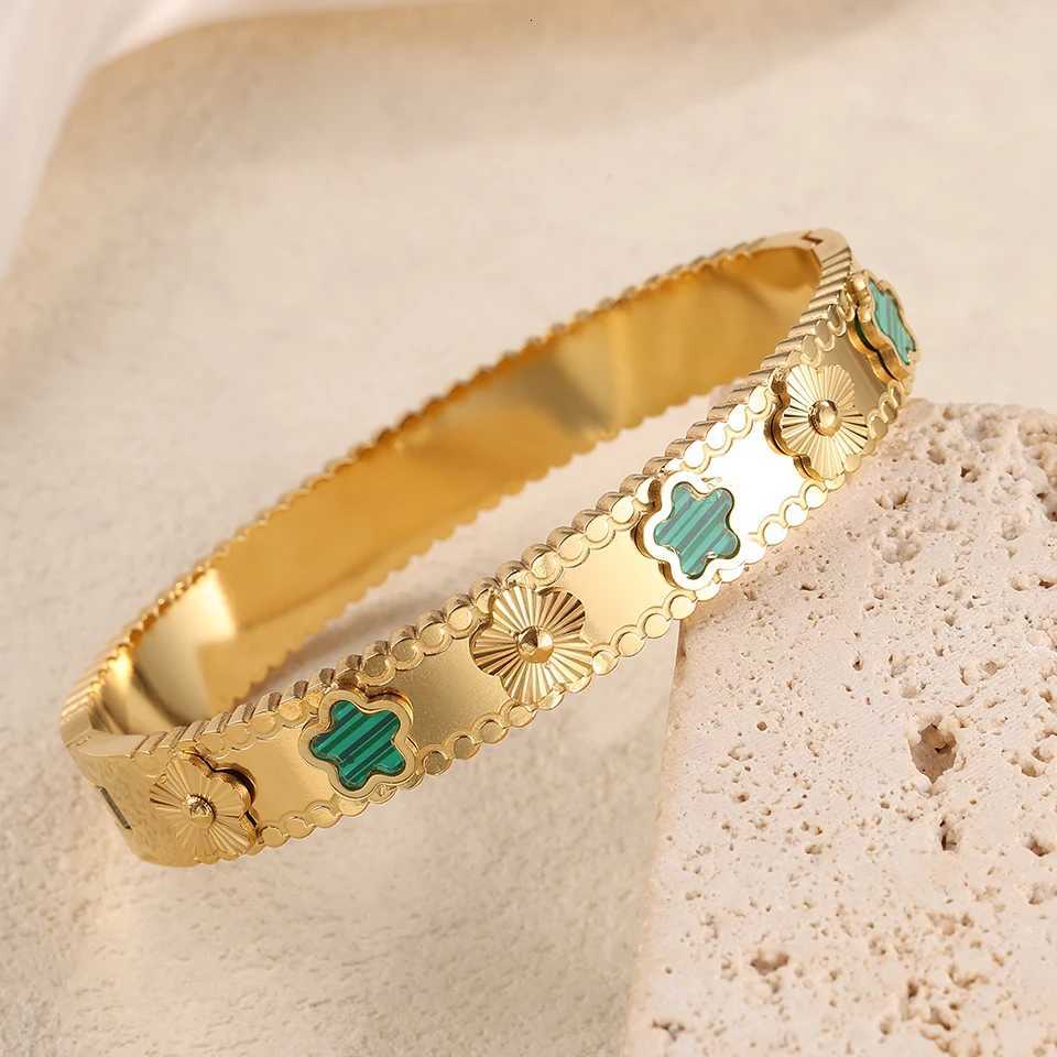 Yupsk New Green Crystal Zircon Five- Flower Series 316L Stainless Steel Open Bangle s Women Jewelry Gift M251220