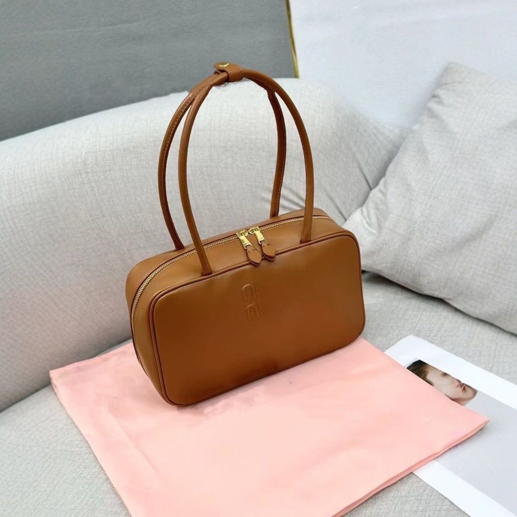 Matelasse Fashion Designer Bags Large Capacity Brief Case Handbags Bowling Bag Shoulder Bag Luxury Wallet Leather Banquet Tote B503