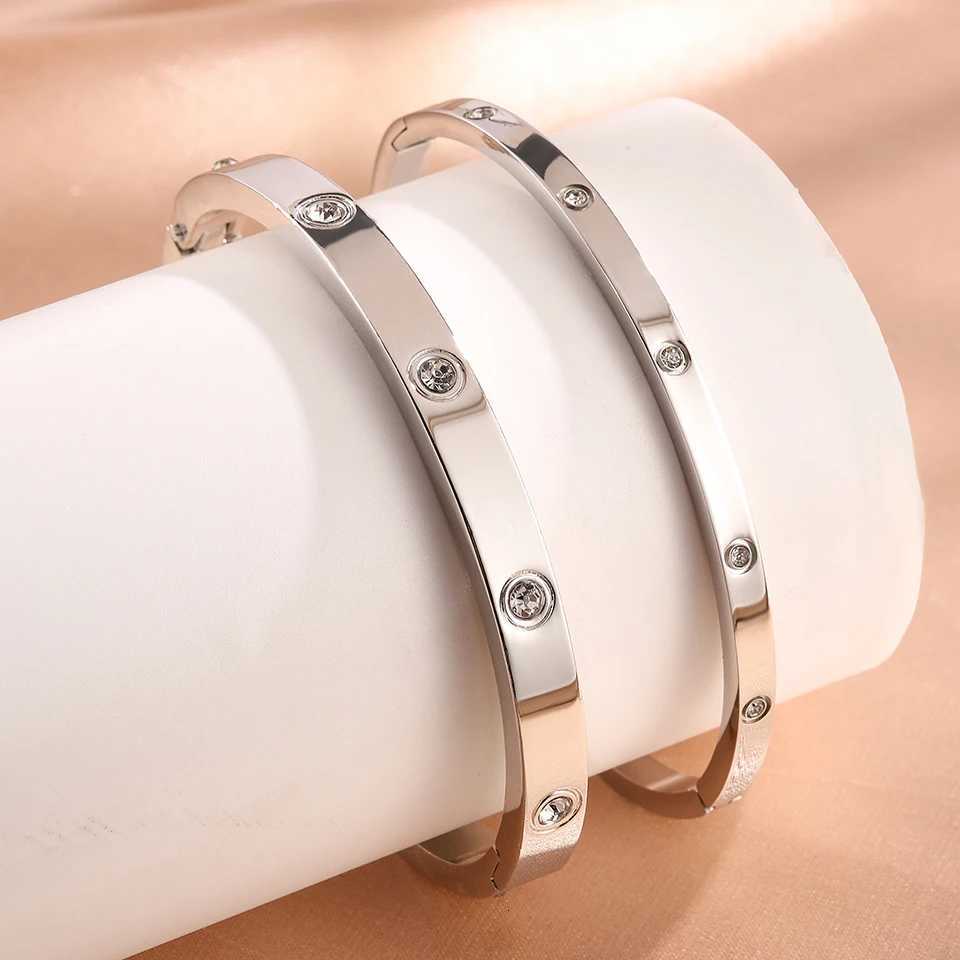 Minimalist Stainless Steel With Round Zircon Inlay Fashion Jewelry Accessory Silver/Gold/Rose Gold For Daily Wear Gifts M251217