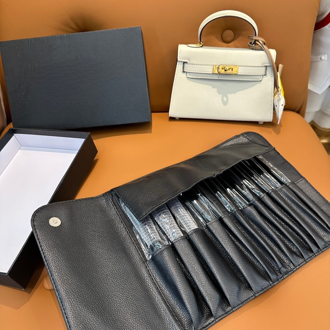 Makeup Brushes 12 PCS/Set Brush With PU Bag Womens Eye shadow Lip lipstick cosmetics designer letter portable Powder blusher makeup brush with original