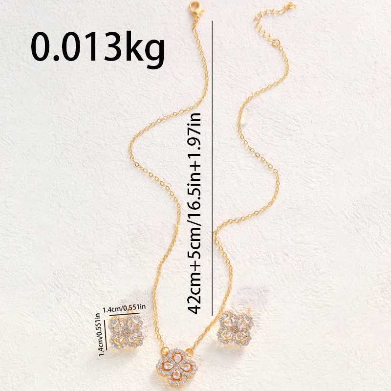 A set of high-quality flower-shaped decorative earrings and a necklace made of copper and set with zirconium stones G251217