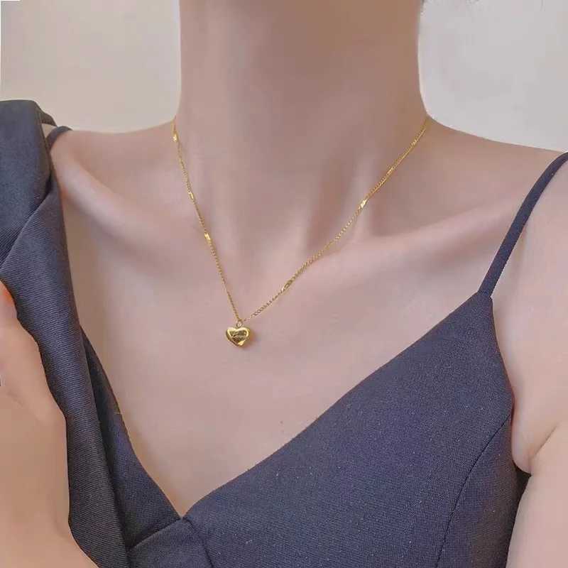 New Couple Cavicle Chain Geometric Heart-shaped Light Luxury Temperament Simple Sweet Love Pendant Necklace Jewelry G251217