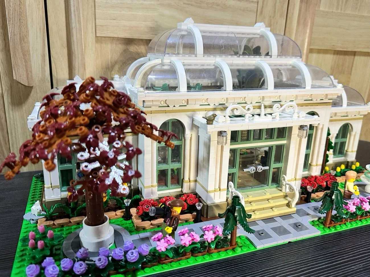 3792 Particles 2025 New Model Botanical Garden Building Blocks Compatible with 21353 Childrens Toys Birthday Gift X251216