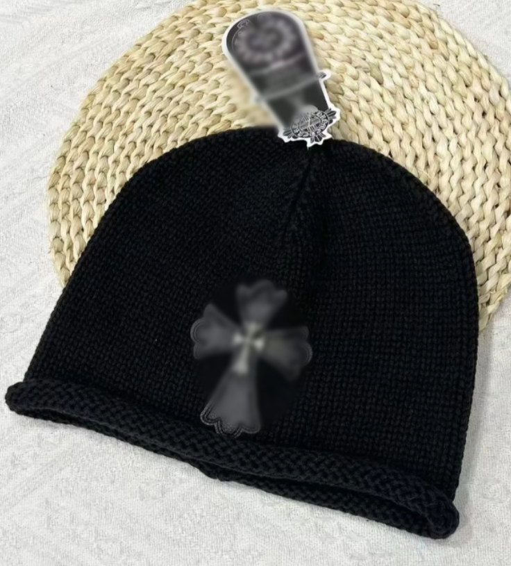 Men's Chrome Hat Designer Rivet Knit Hat Women's Thermal Hat Casquett Luxury Winter Outdoor Warm Windproof Ear Protection Hat