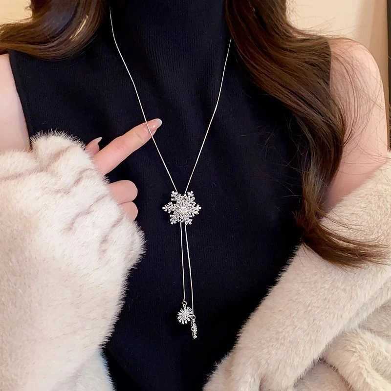 Sparkling Rhinestone Rotatable Snowflake Long Tassel Necklace For Women Crystal Zircon Pearl Cross Choker Girl Christmas Jewelry G251217