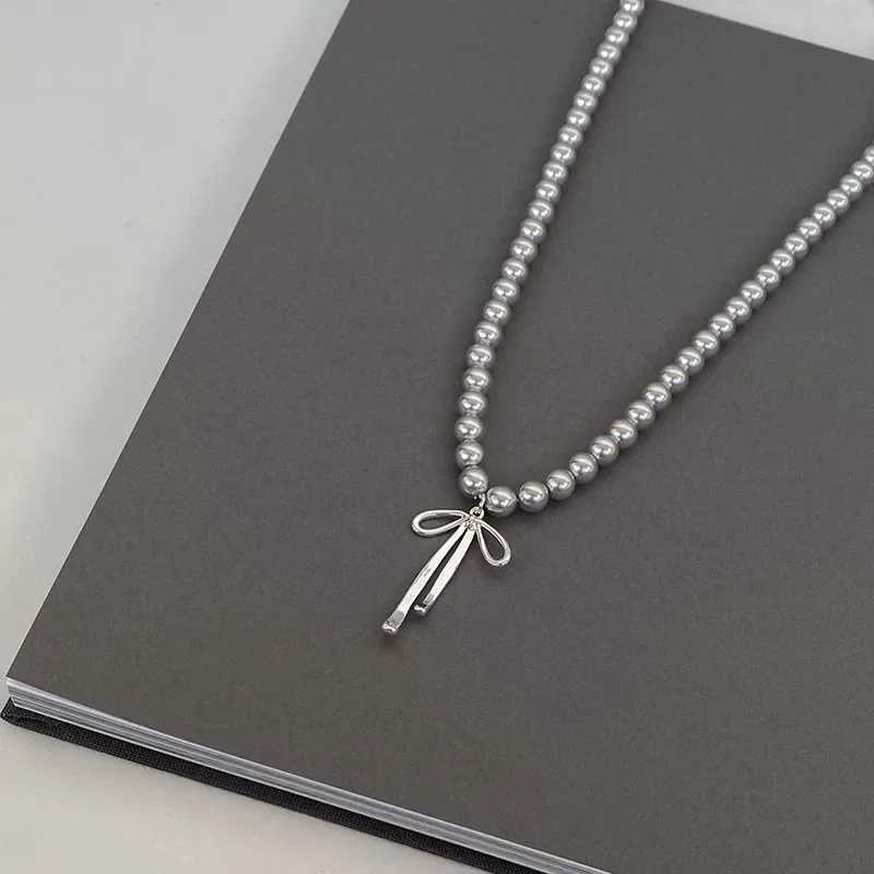 LATS Gray Pearls Bowknot Pendant Necklace for Women Girls Graceful Butterfly Choker Chain Jewelry Gift Accessories G251217